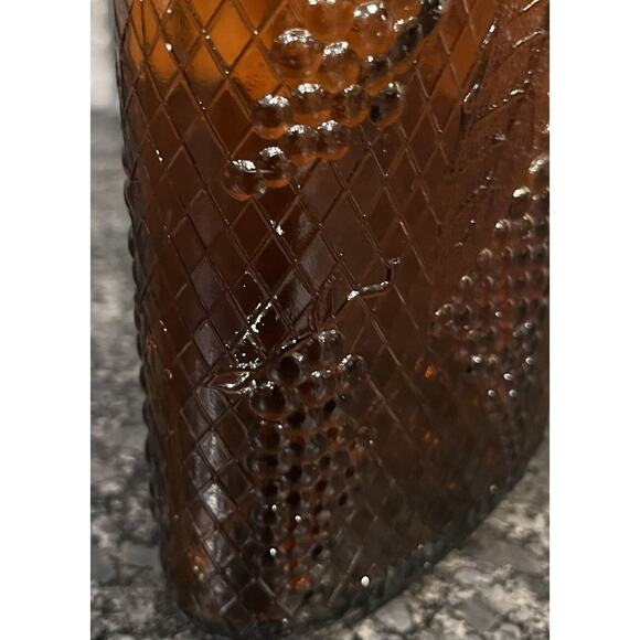 Vintage Brown Glass Bottle Flask Wine Oval One Pint Grapes - Picture 5 of 6